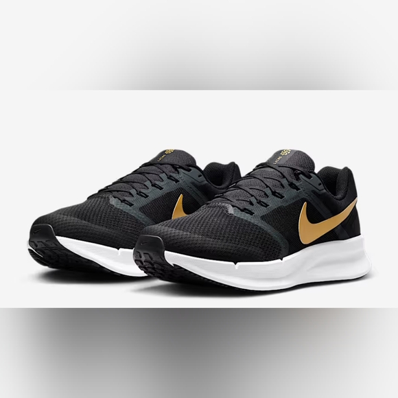 New!! Women's Nike Run Swift 3 Sustainable Running Shoes size 7 - Picture 1 of 4